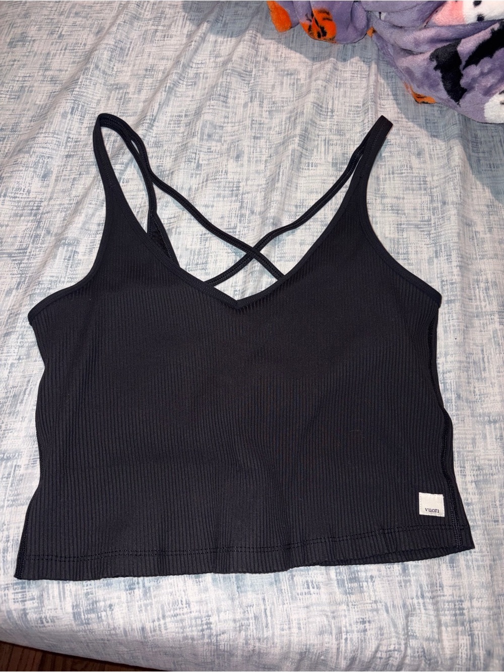 Vuori M/L Black Ribbed Crisscross Crop Cami